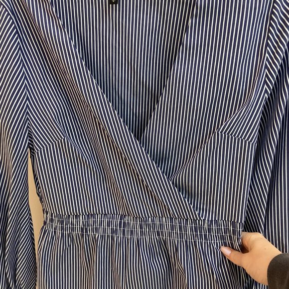 Express Blue and White Striped Size M Blouse - Picture 7 of 7